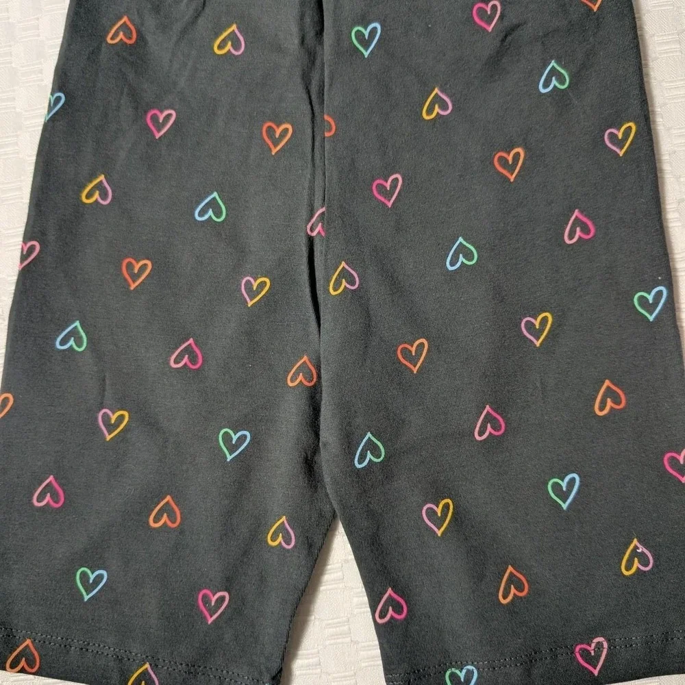 Girls biker shorts size 8 / hearts